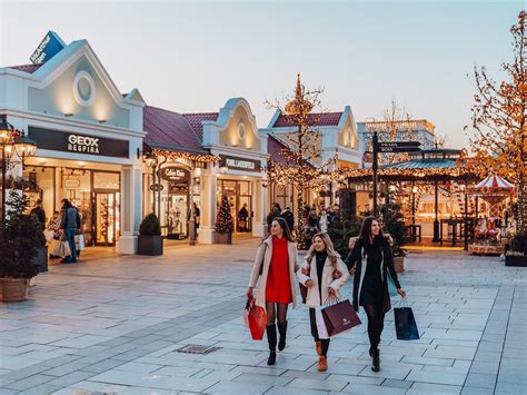 parndorf shopping outlet.